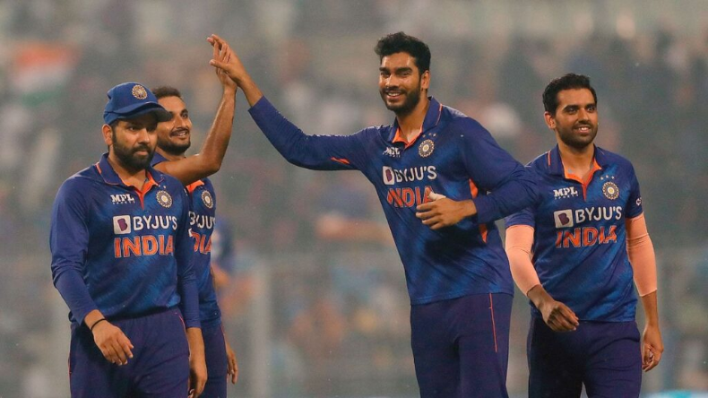 IND vs WI: भारत-वेस्टइंडीज तीसरे टी-20 मैच के समय में हुआ बदलाव, आज रात इतने बजे स्टार्ट होगा मुकाबला