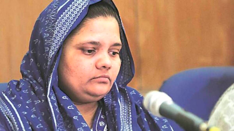 गैंगरेप मामले मे बिलकिस बानों की पुनर्विचार याचिका को सुप्रीम कोर्ट ने खारिज किया