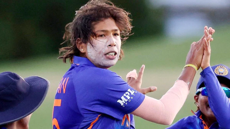 Jhulan Goswami: झूलन गोस्वामी ने इंटरनेशनल क्रिकेट को कहा अलविदा, अंग्रेजों ने सम्मान में दिया ‘गार्ड ऑफ ऑनर’