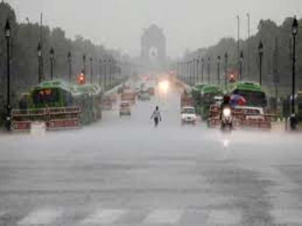 Weather News : प्रदूषण और धुंध में खोई दिल्ली, जानिए बाकी राज्यों के मौसम का हाल
