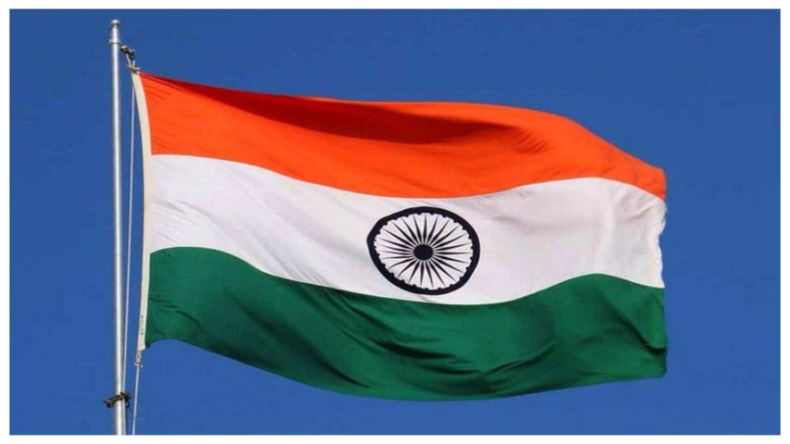 सीएम शिंदे ने शुरू किया “हर घर तिरंगा”अभियान, फहराया 50 फीट ऊंचा झंडा
