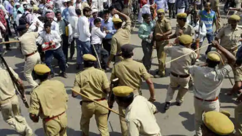 बिहार: छात्रों पर फिर से लाठीचार्ज, BPSC कार्यालय के बाहर पुलिस ने अभ्यर्थियों पर बरसाई लाठियां