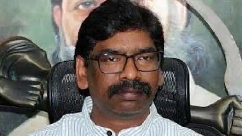 Jharkhand: 12 किमी सड़क बनाने में लगे 8 साल! प्रशासन के वादों की हकीकत