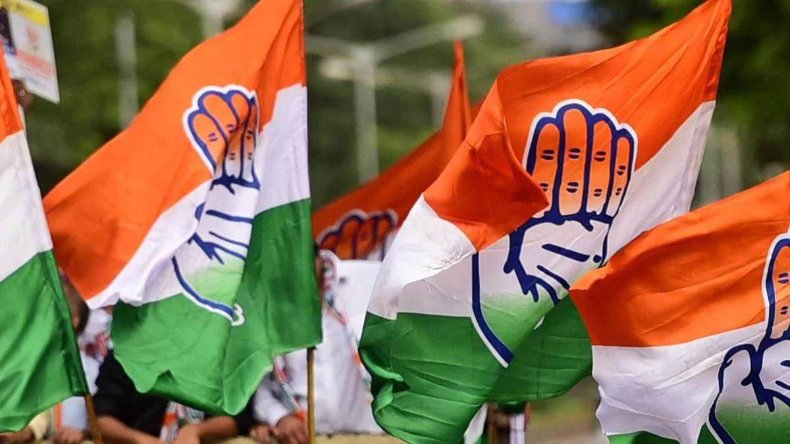 उत्तर प्रदेश: आगरा पुलिस ने 18 वर्षीय लापता किशोरी को राजस्थान से ढूंढा, परिवार को सौंपा