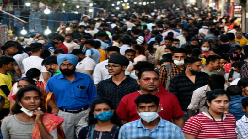 India Corona Update: 24 घंटे में सामने आए 2,401 नए कोरोना केस, 21 की मौत