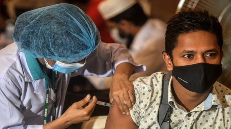 India Corona Update: 24 घंटे में सामने आए 2,401 नए कोरोना केस, 21 की मौत