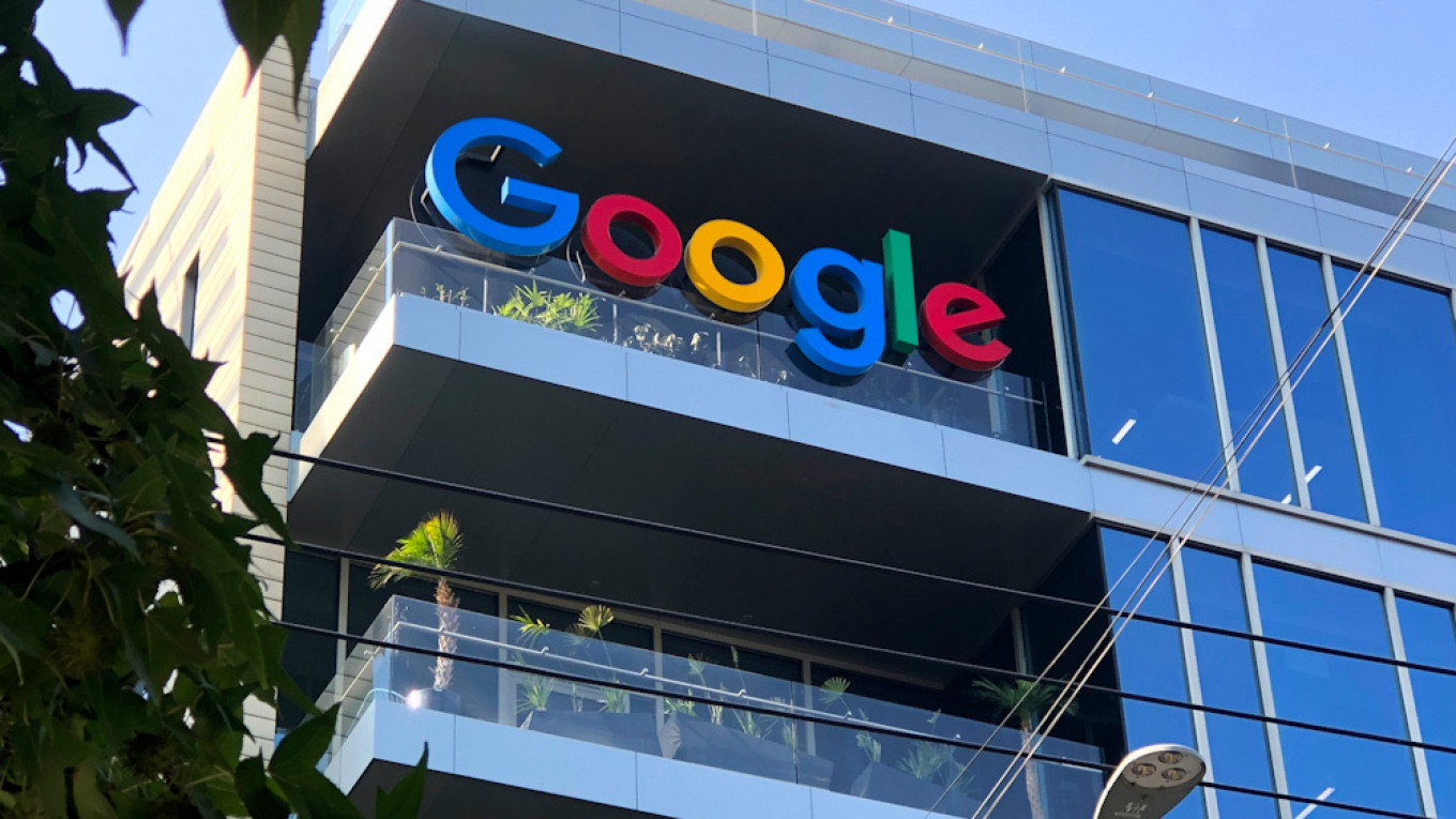 Google पर भूलकर भी सर्च न करें ये 5 चीजें, नहीं तो जिंदगी भर खाएंगे जेल की हवा