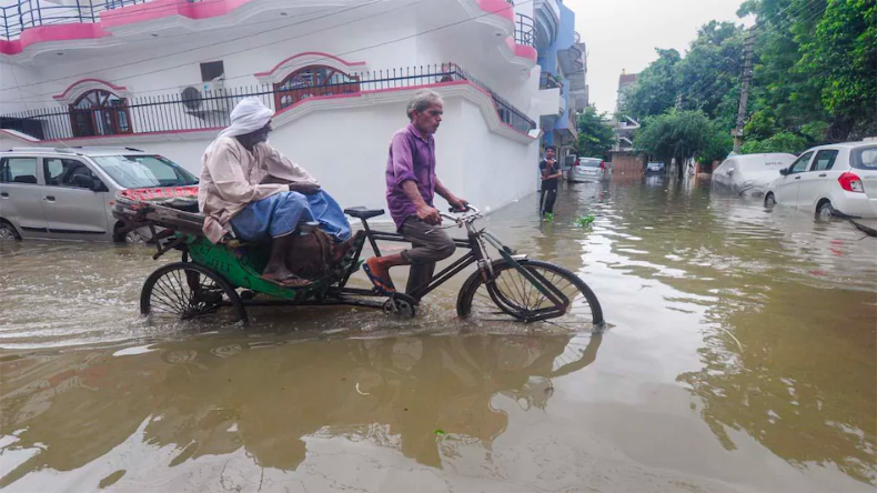 बंगाल की खाड़ी में उठेगा भयानक तूफान, देश के कई राज्यों में पड़ेगी कड़ाके की ठंड, IMD का अलर्ट