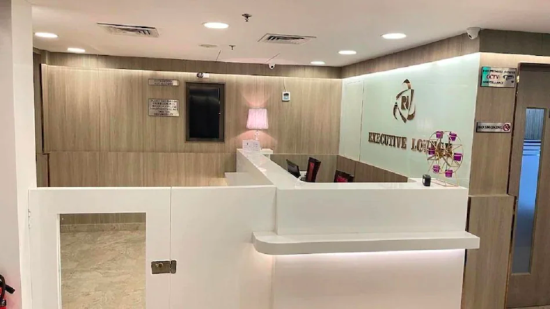 रेल यात्री को मिले एक करोड़ और 56 लाख के जेवर, इस ट्रेन में कर रहा था सफर