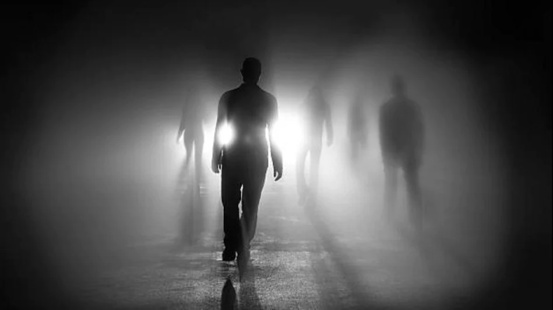 पितृ पक्ष में कौवों को भोजन कराना क्यों महत्वपूर्ण है? जानिए सबकुछ