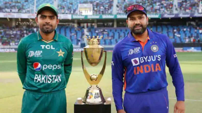 IND vs PAK: आज पाकिस्तान से भिड़ेगी रोहित सेना, जानें दोनों टीमों की संभावित प्लेइंग इलेवन
