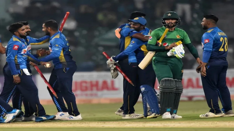 PAK vs SL 2022: फाइनल में हार के बाद बोले बाबर आजम, हमसे बल्लेबाजी और फील्डिंग में हुई चूक..