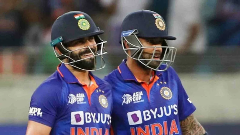 IND vs AUS: धोनी को पीछे छोड़ कप्तान रोहित रचेंगे इतिहास, ऐसा करने वाले बनेंगे दुनिया के पहले कप्तान