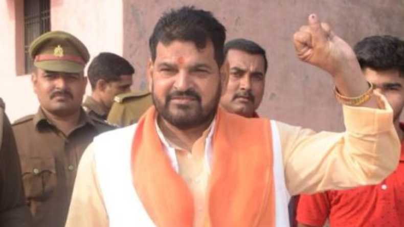 भाजपा सांसद ने कहा- चाहते हैं कांग्रेस मज़बूत हो!