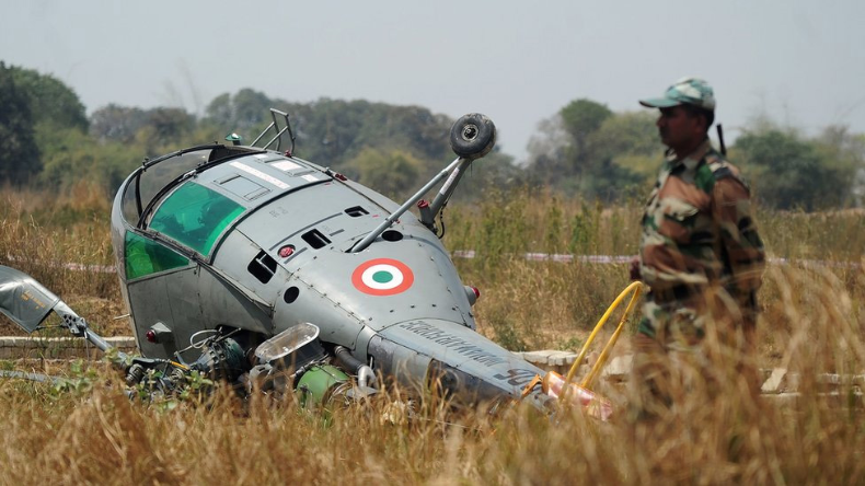 उड़ान नहीं भर सका रक्षा मंत्री का हेलीकॉप्टर, सड़क मार्ग से वापस लौटना पड़ा, जानें वजह