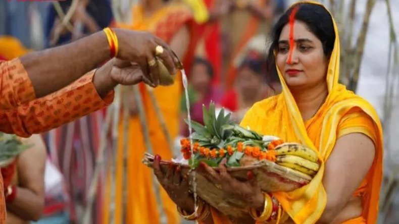 छठ का अंतिम दिन कल, जानें आपके शहर में कब दिया जाएगा सूर्य को अर्घ्य