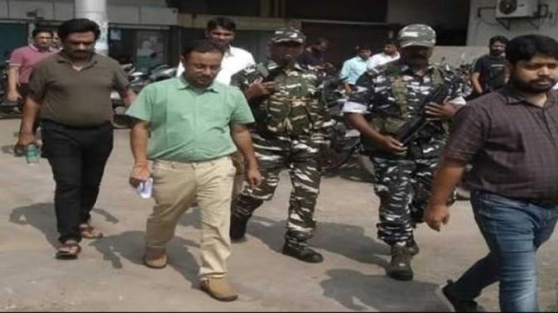 छत्तीसगढ़: देवर के साथ डांस कर रही थी पत्नी, गुस्साए पति ने दो सगे भाइयों को काट डाला