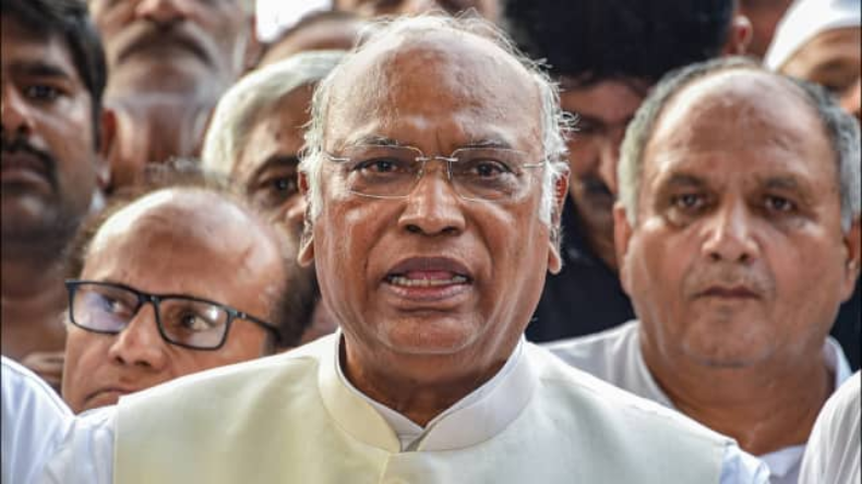 Congress President Election: कांग्रेस अध्यक्ष पद का चुनाव आज, थरूर ने दिया बड़ा बयान