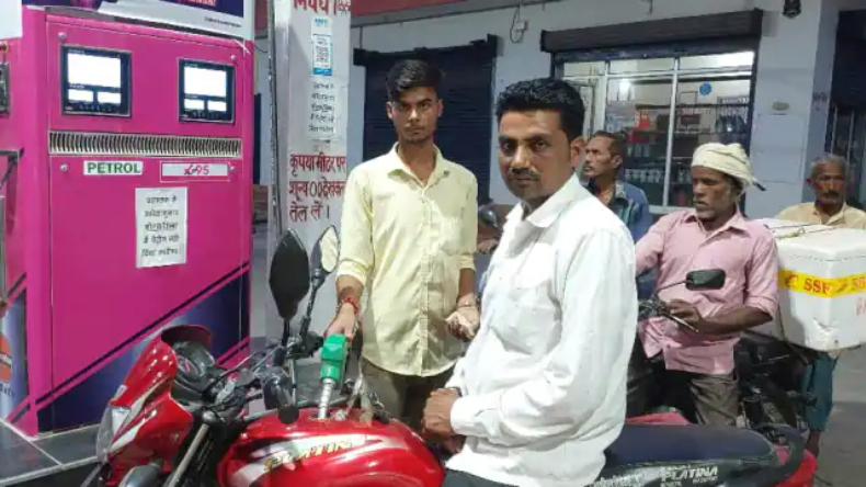 Petrol Diesel Update: पेट्रोल-डीजल के रेट में हुए बदलाव, जानिए आम आदमी के जेब पर क्या पड़ेगा असर