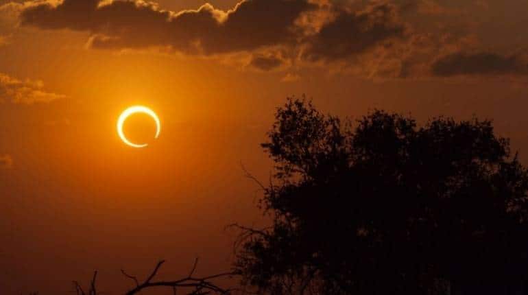 Solar Eclipse 2024:8 अप्रैल को लगेगा सूर्यग्रहण , जानिए भारत पर इसका क्या होगा असर?