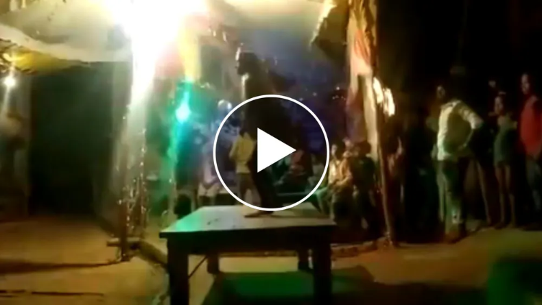 दूल्हे ने शादी में किया Kiss तो थाने पहुँच गई दुल्हन, टूटी शादी