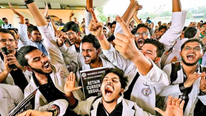 Prayagraj: प्रयागराज में MBBS की छात्रा ने की खुदकुशी, हॉस्टल के कमरे में फंदे से झूलता मिला शव