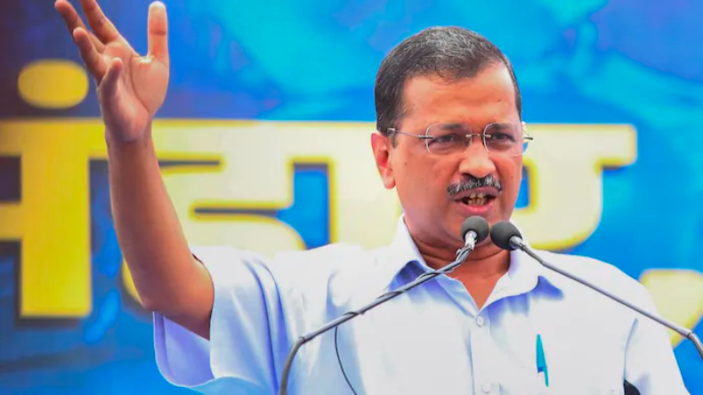 Gujarat : CM केजरीवाल को दिखाए काले झंडे! नवसारी में लगे ‘मोदी-मोदी’ के नारे