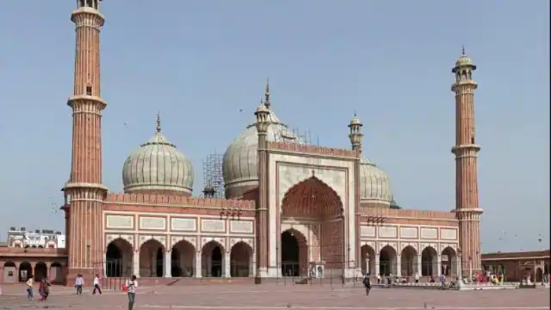 Eid-al-Fitr 2024: जामा मस्जिद में अदा की गई ईद की नमाज, प्रेम-भाईचारे के लिए मांगी दुआ