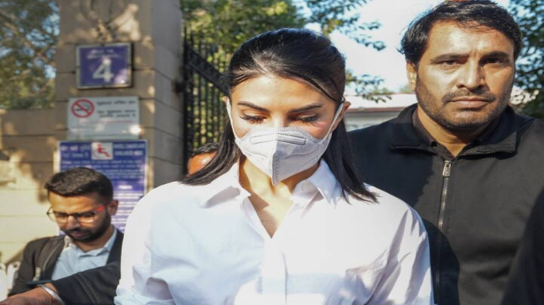 दिल्ली की पटियाला हाउस कोर्ट में पेश हुईं जैकलीन फर्नांडिस, 200 करोड़ की मनी लॉन्ड्रिंग का है मामला
