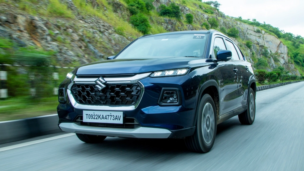 Grand Vitara को मिल रही है धड़ल्ले से बुकिंग, 1 लीटर में देती है 28KM का माइलेज