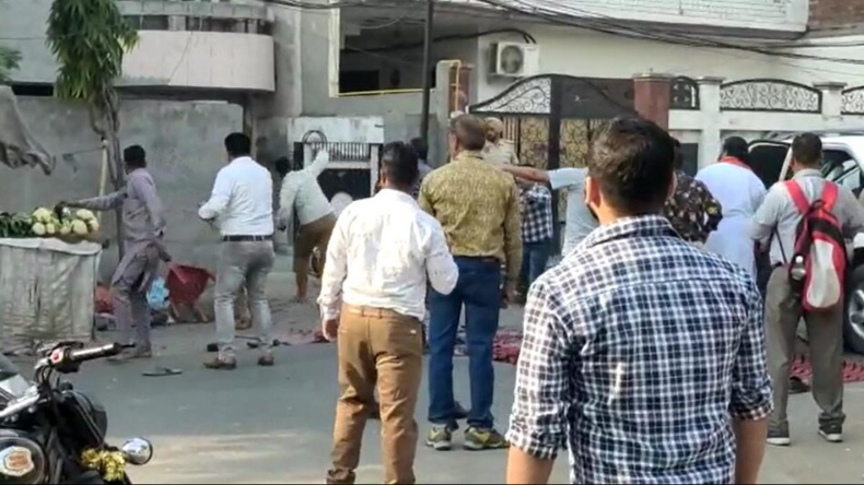 राजस्थान: टोंक में दो समुदायों के बीच पथराव, खूब चले लाठी-डंडे