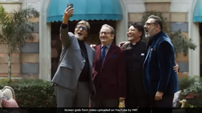 Amitabh Bachchan ने बताई बिना हेलमेट वाली वीडियो की सच्चाई, उठी कार्रवाई की मांग