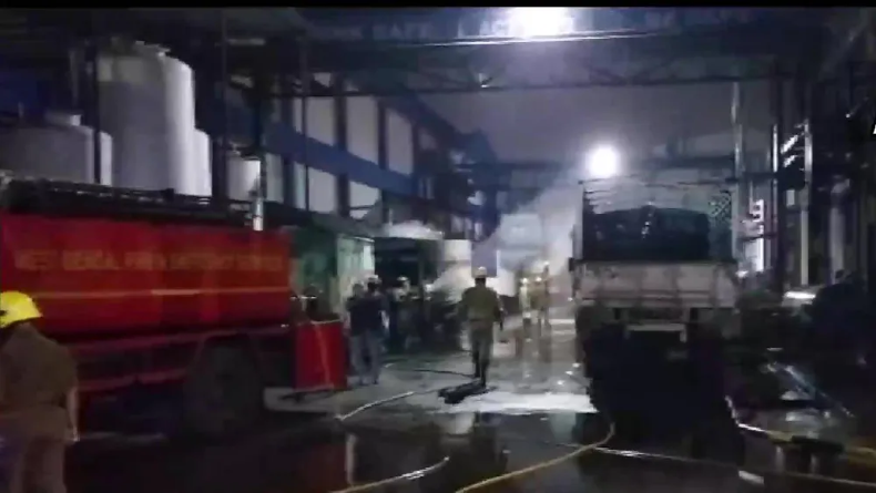 अपनी पत्नी के TMC में जाने से बहुत रोए थे BJP सांसद, अब दी तलाक की अर्ज़ी