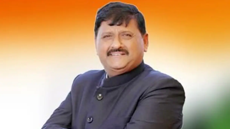 गुजरात: मोरबी गांव के पास लगी गैस सिलेंडर में आग, दमकल की गाड़ियां मौके पर
