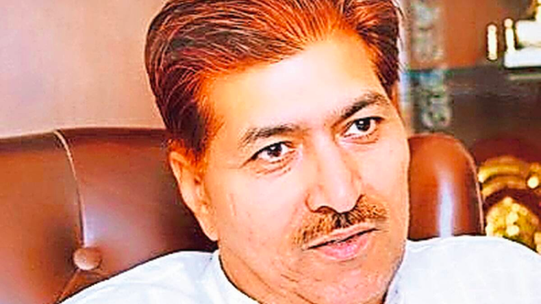 कैदी के संग जेलर को हुआ इश्क़, प्यार परवान चढ़ा तो जेल में ही कर दिया ये काम