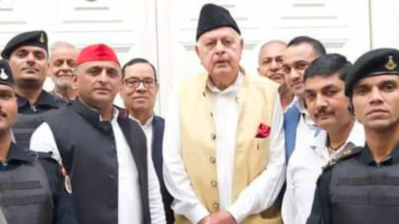 UP: सपा को बड़ा झटका, पूर्व मंत्री चंद्र प्रकाश राय आज थामेंगे कांग्रेस का हाथ