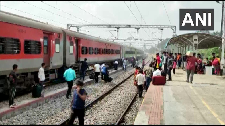 आंध्र प्रदेश में टैंकर की सफाई करने के दौरान दम घुटने से सात कर्मचरियों की मौत