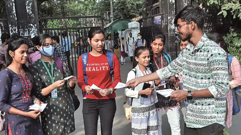 दिल्ली : वित्त मंत्री के फर्जी सिग्नेचर के जरिये की 3 हज़ार लोगों से ठगी, 4 शातिर गिरफ्तार