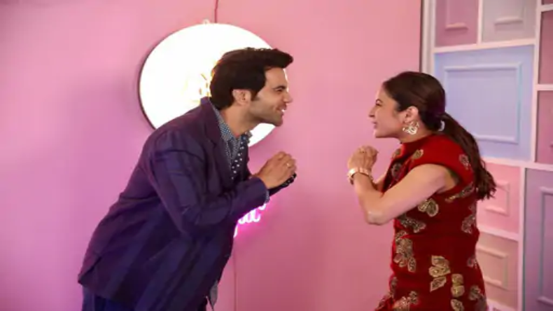 शहनाज गिल और गुरु रंधावा ने दुबई में किया पंजाबी डांस, सबने कहा-बल्ले बल्ले!