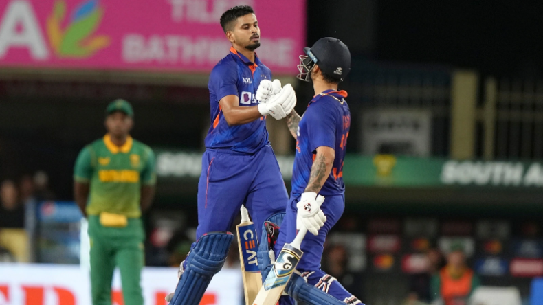 IND vs NZ: न्यूजीलैंड के खिलाफ संजू सैमसन के कारण इस धाकड़ खिलाड़ी का कटा पत्ता, प्लेइंग-11 में नहीं मिलेगा मौका