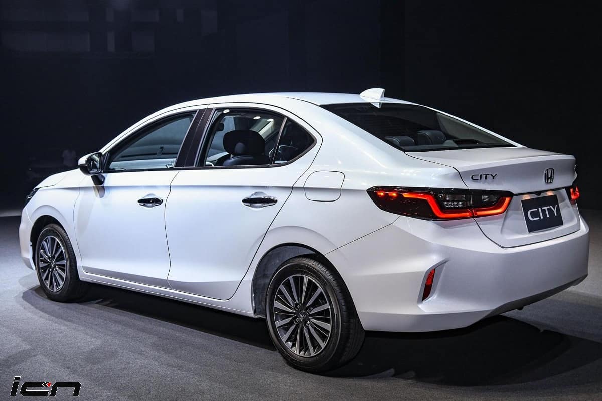 Honda की गाड़ियों पर शानदार ऑफर! मिल रही है 72 हजार रुपये की छूट