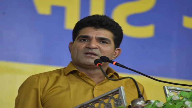 AAP: सत्येंद्र जैन के बाद मनीष सिसोदिया की गिरफ्तारी से केजरीवाल की बढ़ी मुश्किलें, आप के 2 मंत्री पहुंचे जेल