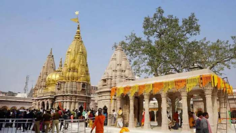 Gyanvapi Case: जुमे की नमाज के चलते काशी में पुलिस अलर्ट, चप्पे- चप्पे पर कड़ा पहरा