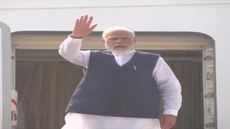 पीएम मोदी की मां का 100 साल की उम्र में निधन, शोक में है पूरा देश