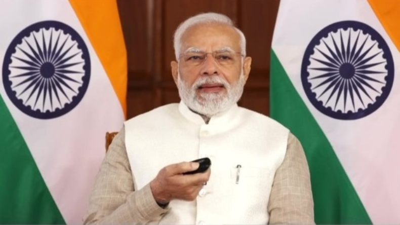 पीएम मोदी की मां का 100 साल की उम्र में निधन, शोक में है पूरा देश