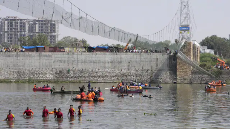 Morbi Bridge Collapse: पुल बनाने वाले ओरेवा ग्रुप के MD जयसुख पटेल ने किया सरेंडर