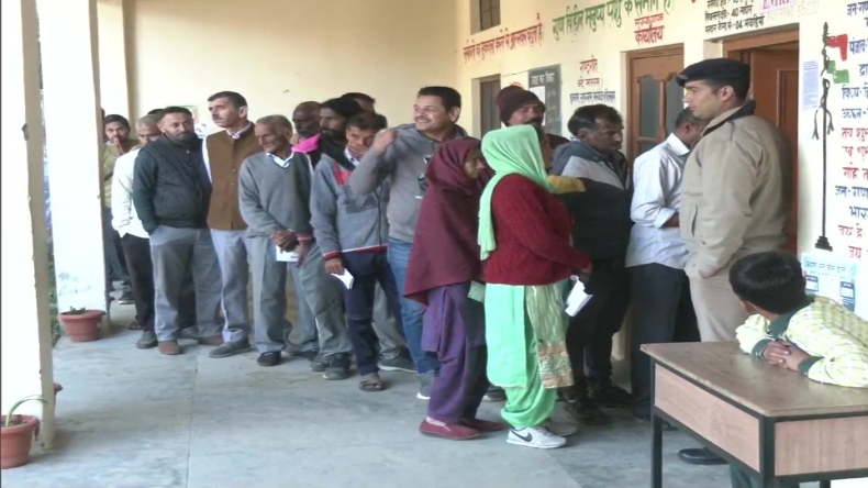 Himachal Election: हिमाचल प्रदेश में दोपहर 1 बजे तक 37.19 फीसदी हुआ मतदान