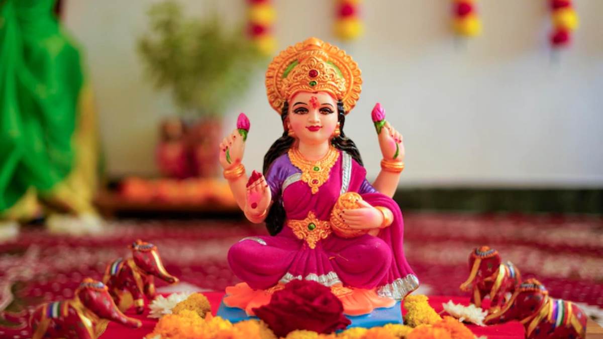 Astro: शुक्रवार के दिन करें ये खास उपाय… कभी नहीं होगी पैसों की तंगी