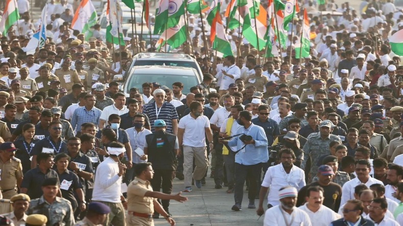 मैं तीन साल योगी जी के संपर्क में… शिवपाल के इस बयान पर भतीजे अखिलेश का भड़कना तय