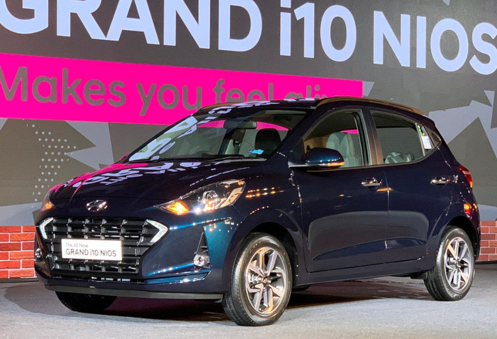 Cars Under 10 Lakh: महज 10 लाख रुपये में लें शानदार हैचबैक कारें, देखें लिस्ट